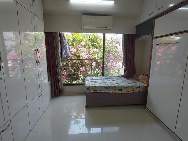1 BHK Apartment in Vile Parle East for resale Mumbai. The reference number is 20316759