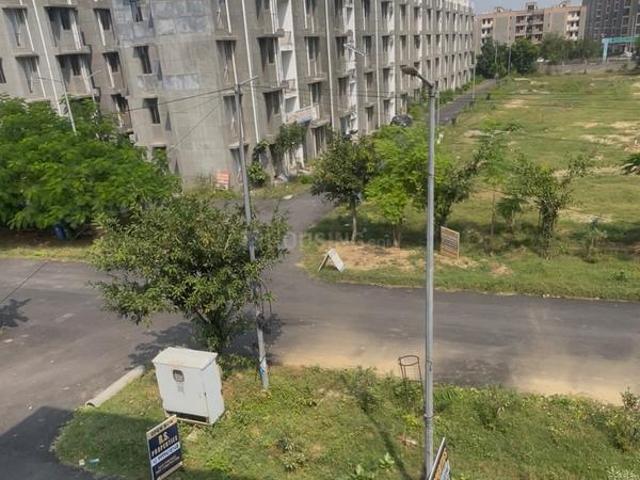 1 BHK Apartment in Yeida for rent Greater Noida. The reference number is 21312987