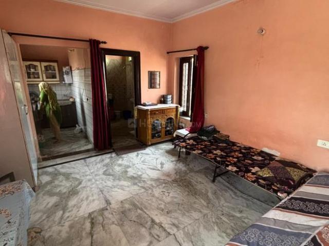 1 BHK Duplex in Govindpuram for rent Ghaziabad. The reference number is 21140735