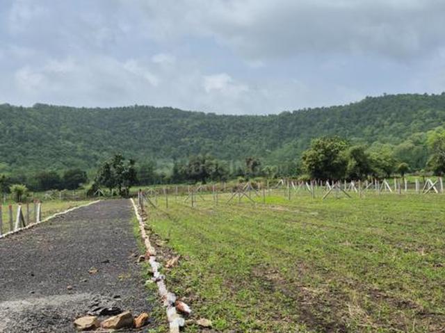 1 BHK Farm House in Simrol for resale Indore. The reference number is 20719571