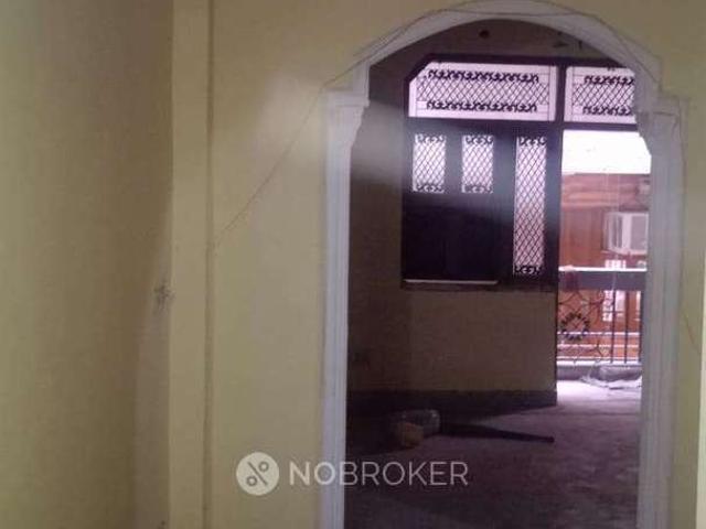 1 BHK Flat for Rent In Mangolpuri