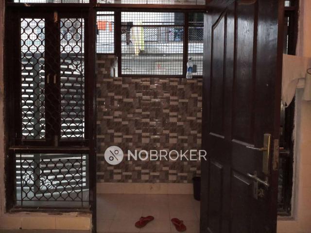 1 BHK Flat for Rent In Mayur Vihar