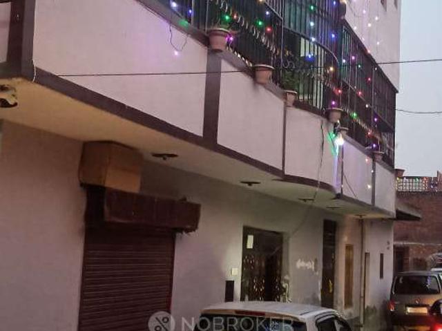1 BHK Flat for Rent In Gautam Budh Ford, Ghaziabad