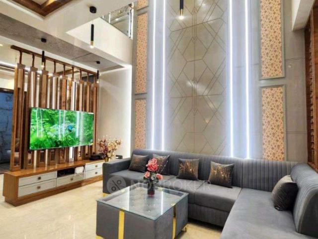1 BHK Flat In M for Rent In Mahagun Moderne