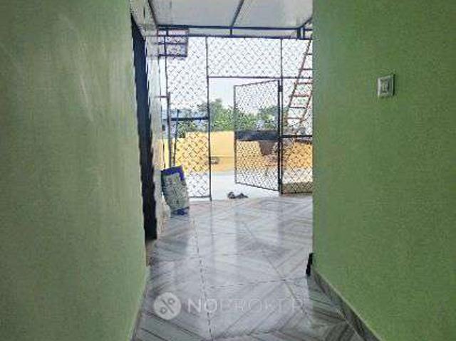 1 BHK Flat In Mayur Vihar Phase 1 Pocket 2 Rwa for Rent In