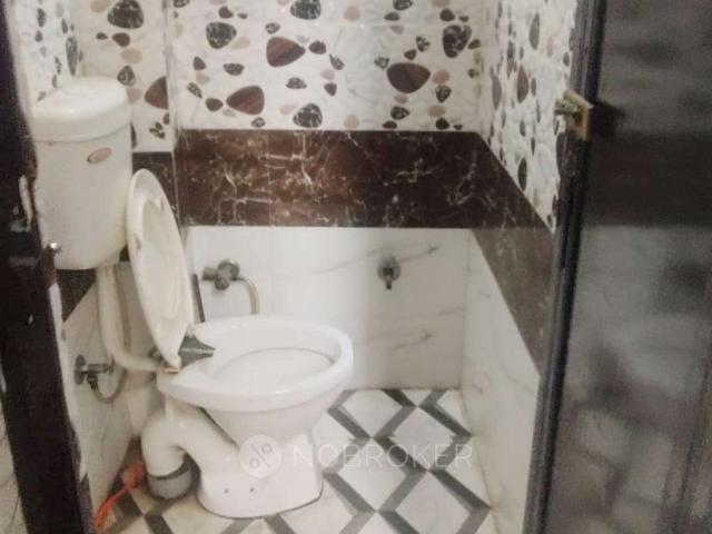 1 BHK Flat In Apartment for Lease In Jhilmil Colony