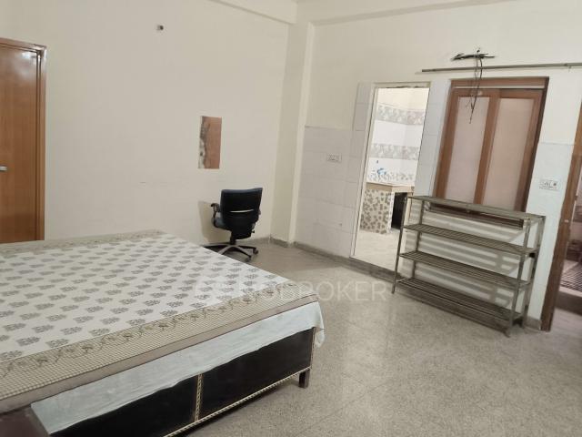 1 BHK Flat In Builder Floor for Rent In Sector 63 A