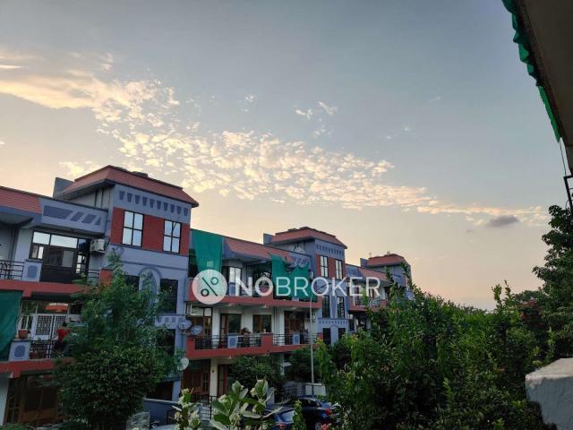 1 BHK Flat In Builder Floors for Rent In Sector 45