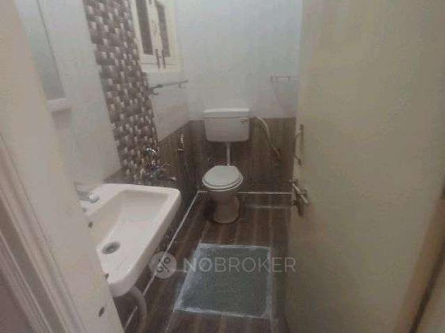 1 BHK Flat In Benaka for Rent In Malleshpalya