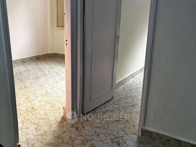 1 BHK Flat In Blue Arch Chs for Rent In Juhu Versova Link R