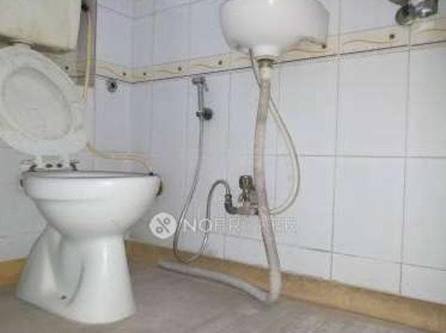 1 BHK Flat In Blue Pearl Apartments For Sale In Malad West