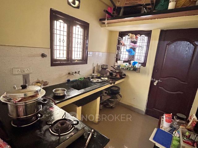 1 BHK Flat In Brown Stone for Lease In Perumbakkam