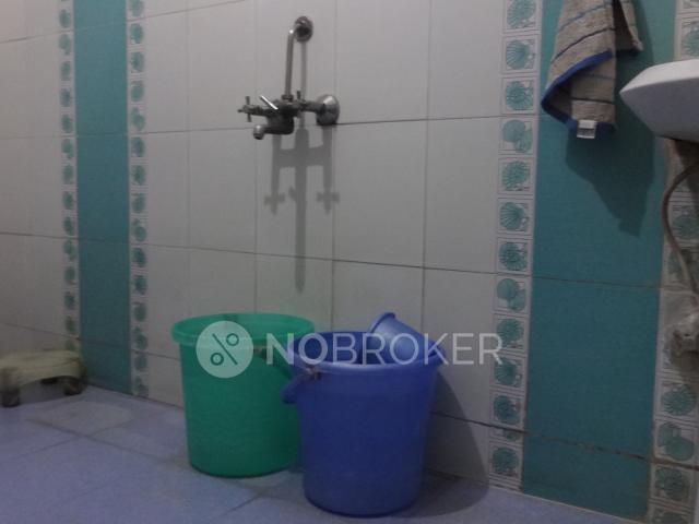 1 BHK Flat In Gyan Khand Ii, Indirapuram for Rent In Indirapuram