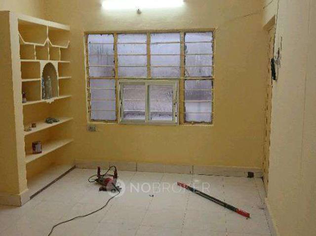 1 BHK Flat In Gayathri Apartment for Rent In Kavadiguda