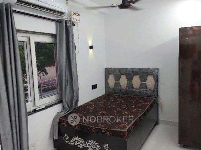 1 BHK Flat In Golf Link Apartments for Rent In Rabindra Nag