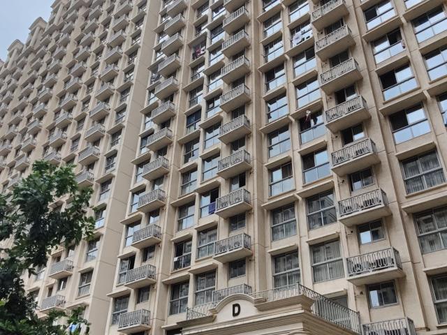 1 BHK Flat In Hiranandani Regent Hill For Sale In Powai