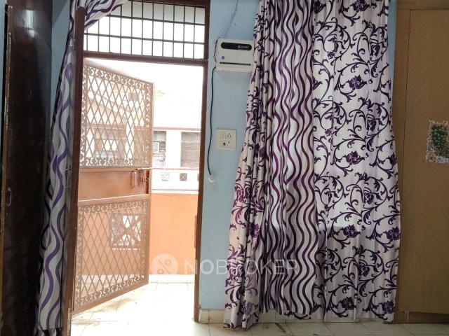 1 BHK Flat In Housing Board Sector 51, Gurgaon for Rent In