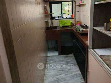 Flat to rent in Mumbai - Parking