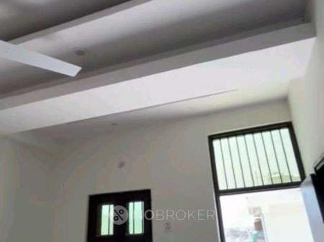 1 BHK Flat In Krishna Vatika for Rent In Gaur City 2
