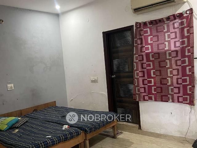 1 BHK Flat In Rwa D Block for Rent In 3, Chhatarpur Extensi