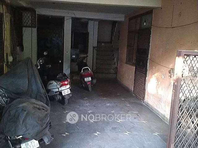1 BHK Flat In Rwa Hardev Puri for Rent In Gautam Nagar