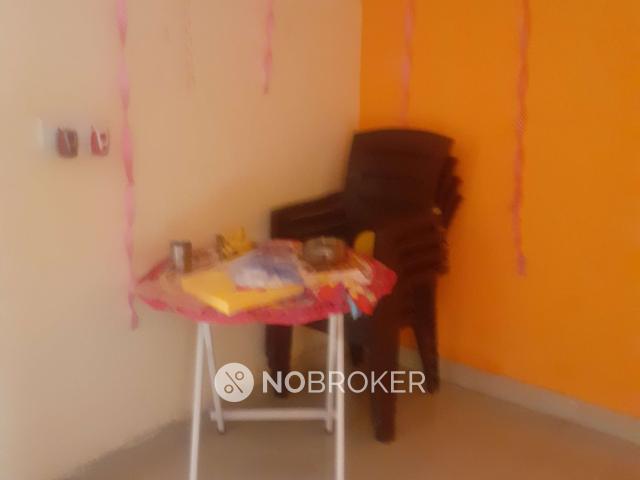1 BHK Flat In Radhey Krishna Apartment for Rent In Sector 7