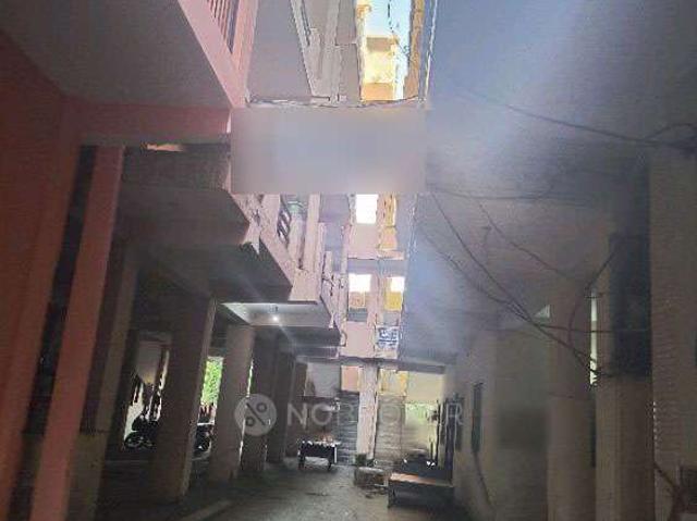 1 BHK Flat In Stanadolne Buildng for Rent In Malakpur