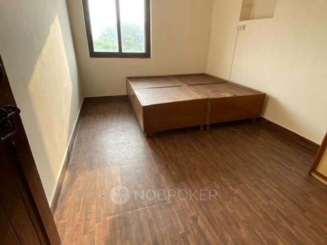 1 BHK Flat In Stand Alone Building for Rent In Mayur Vihar