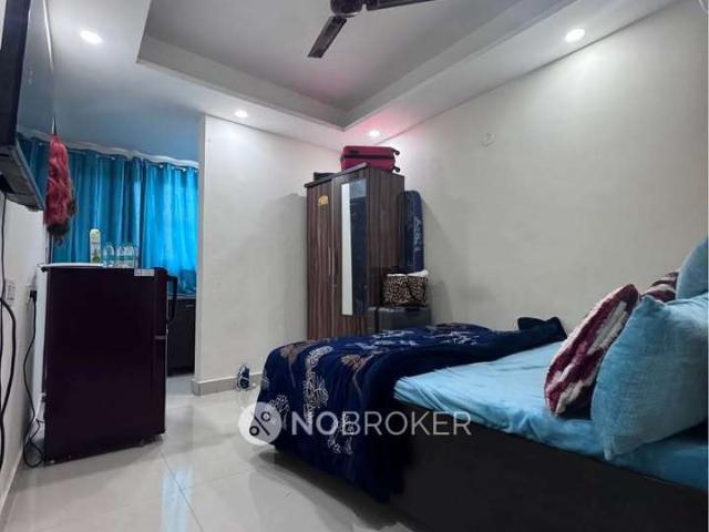 1 BHK Flat In Standaalone Building for Rent In Sector 57
