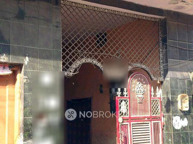 1 BHK Flat In Standalne Building for Rent In Sector 22