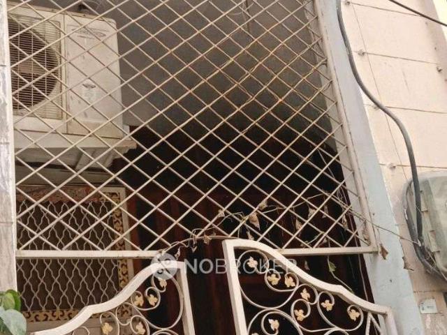 1 BHK Flat In Standalone Buiding For Sale In Sector 28