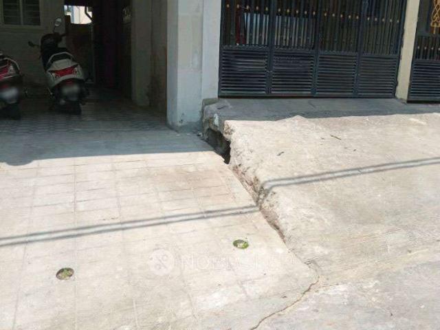 1 BHK Flat In Standalone Building for Lease In Basaweshwara Nagar