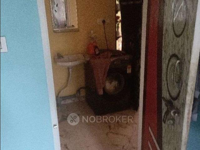 1 BHK Flat In Standalone Building for Lease In Rajajinagar