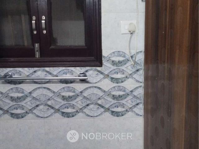 1 BHK Flat In Standalone Building for Rent In Janakpuri