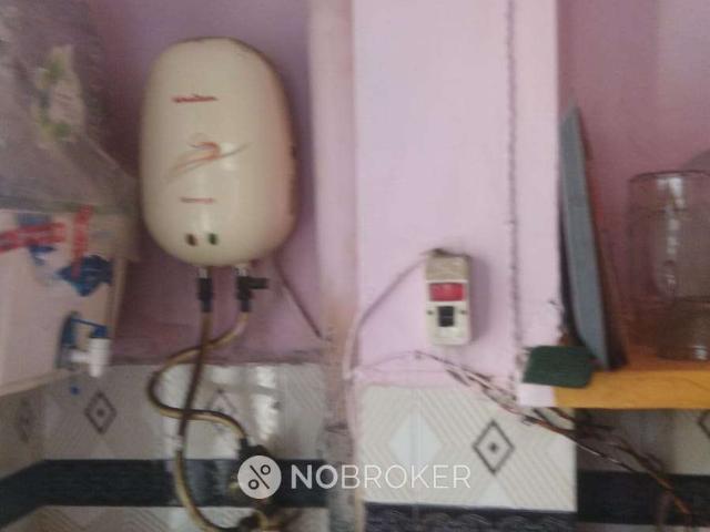 1 BHK Flat In Standalone Building for Rent In Moti Nagar