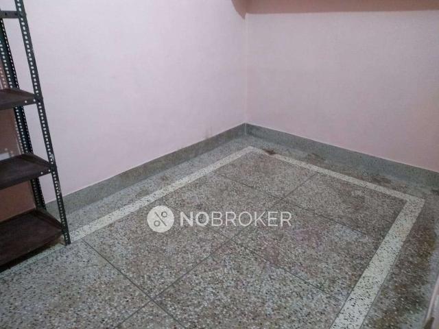 1 BHK Flat In Standalone Building for Rent In Mayur Vihar
