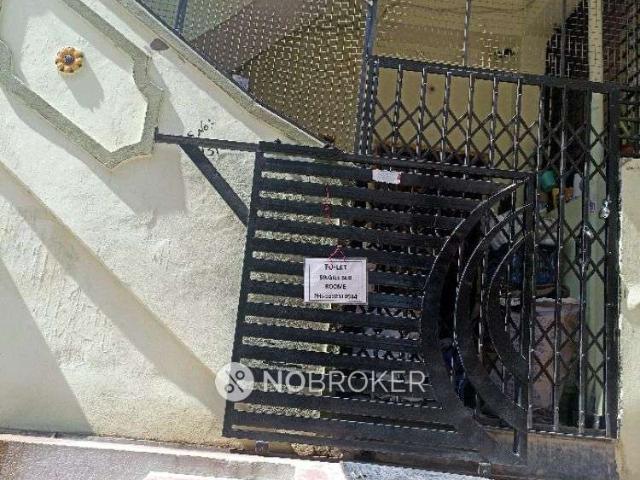 1 BHK Flat In Standalone Building for Rent In Madhapur