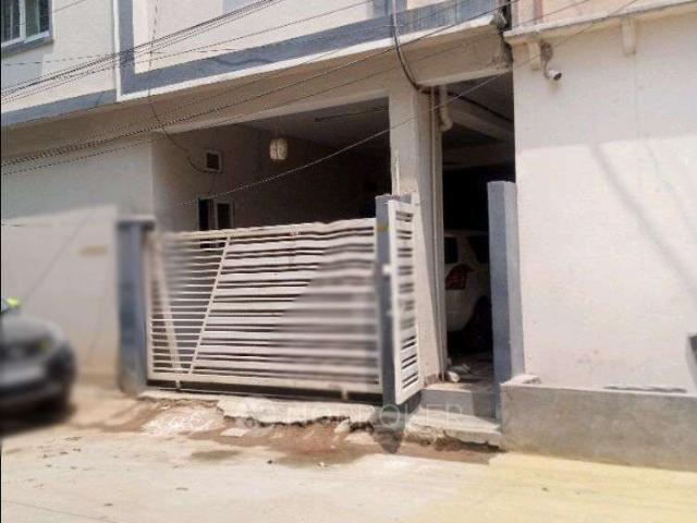 1 BHK Flat In Standalone Building for Rent In Madhapur