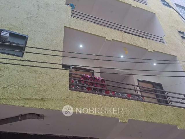 1 BHK Flat In Standalone Building for Rent In Sector 18