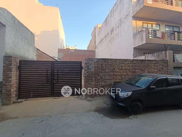 1 BHK Flat In Standalone Building for Rent In Sector 11