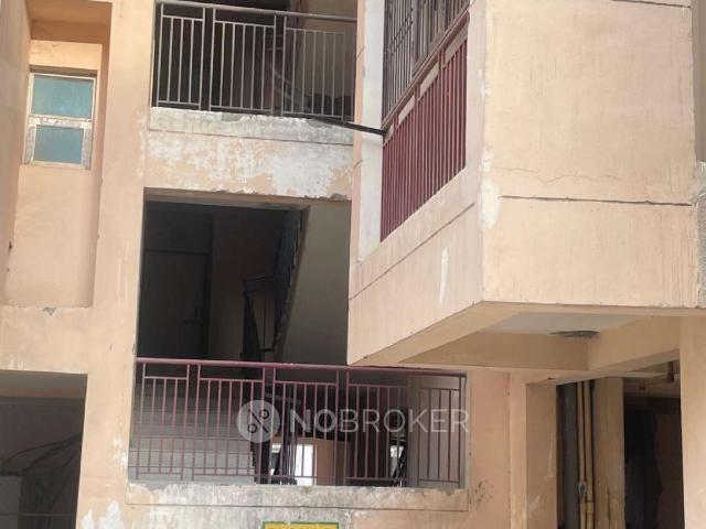 1 BHK Flat In Standalone Building for Rent In Sector 122