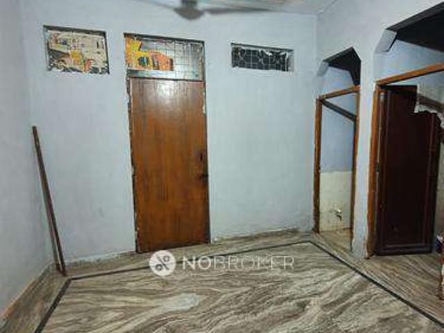 1 BHK Flat In Standalone Building for Rent In Sector 13