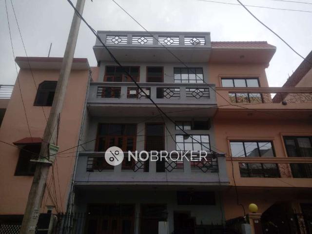 1 BHK Flat In Standalone Building for Rent In Sector 23a