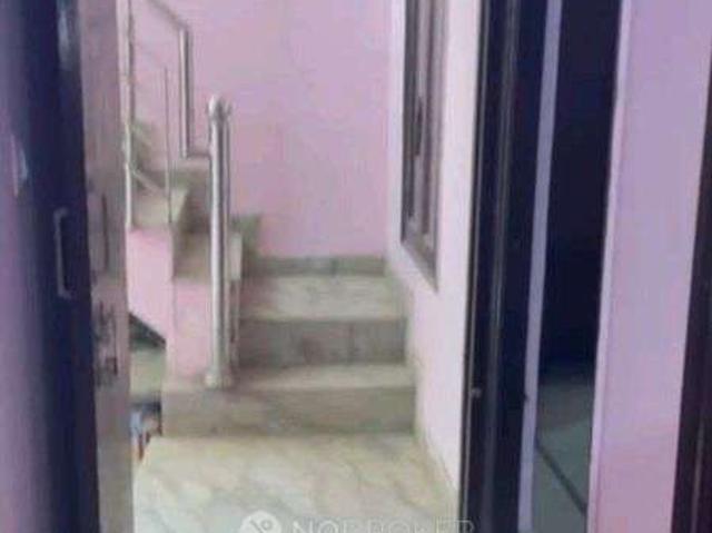 1 BHK Flat In Standalone Building for Rent In Sector 31