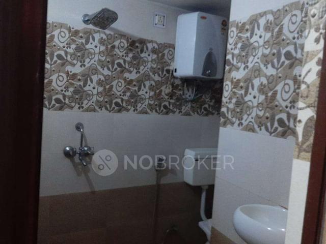 1 BHK Flat In Standalone Building for Rent In Sector 33