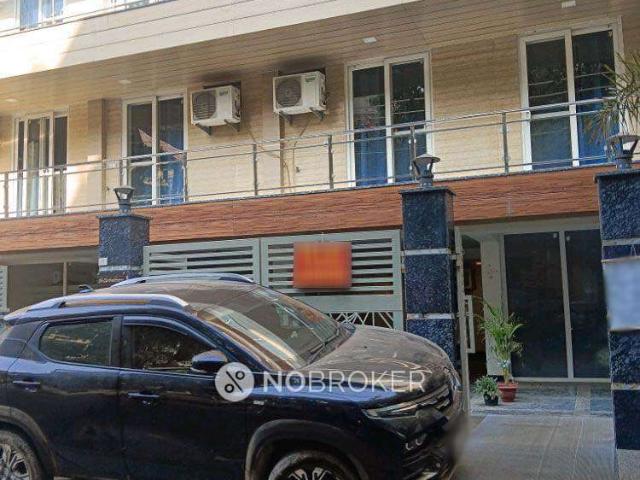 1 BHK Flat In Standalone Building for Rent In Sector 43