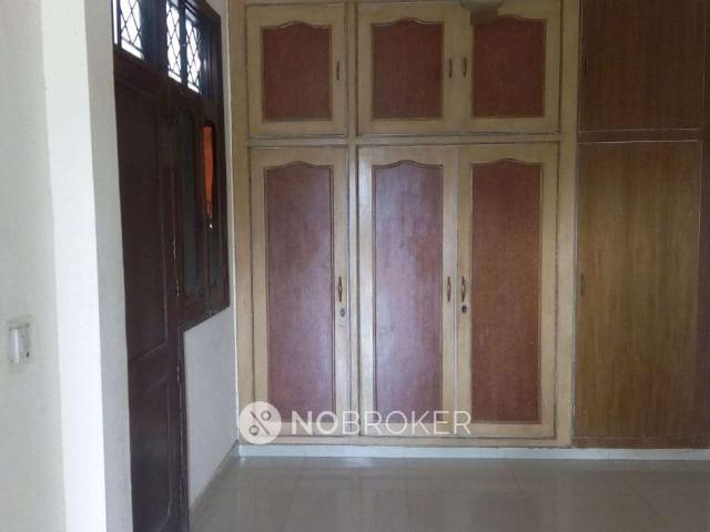 1 BHK Flat In Standalone Building for Rent In Sector 50