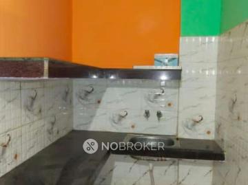 Flat for rent in Mayur County - Parking