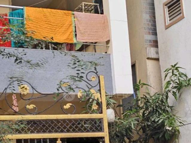 1 BHK Flat In Standalone Building for Rent In Serilingampalle