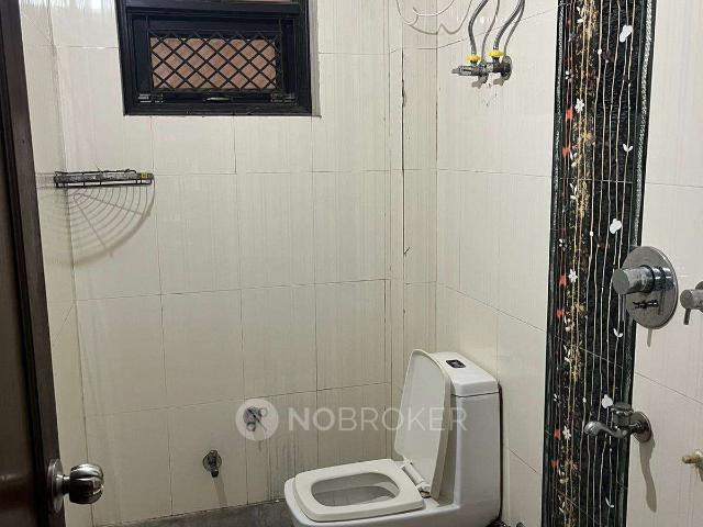 1 BHK Flat In Standalone Building for Rent In Shalimar Bagh